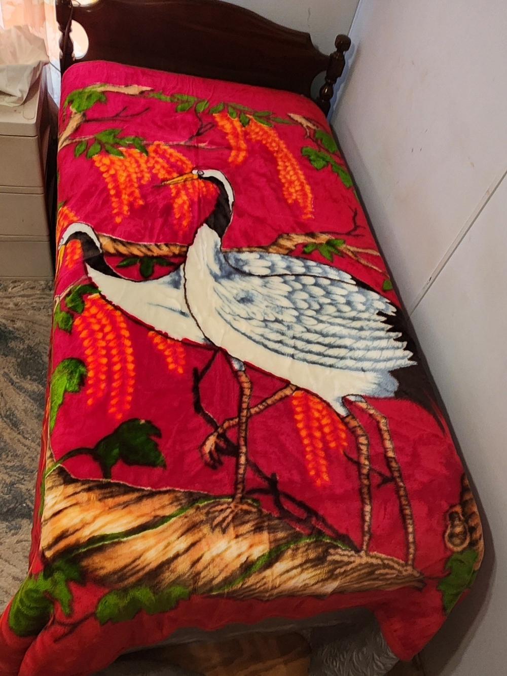 Vintage 88"x72" Reversible Korean Crane Mink Blanket From The 1960s and 1970s - Picture 2 of 12